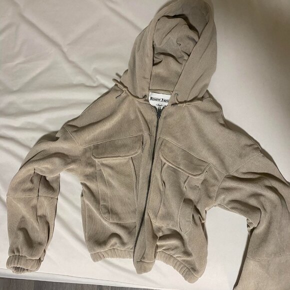 Beige jacket - Picture 2 of 2